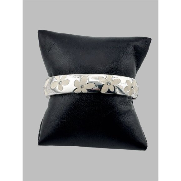 Brighton Hinged Silver Bangle Braclet with Necklace & Earrings White Flowers - Picture 6 of 11